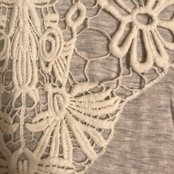 ANTHROPOLOGIE Top - Picture 2 of 3